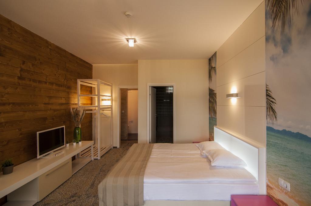 Aparthotel Seasons Glavatarski Han กลาวาตาร์ตซิ ภายนอก รูปภาพ