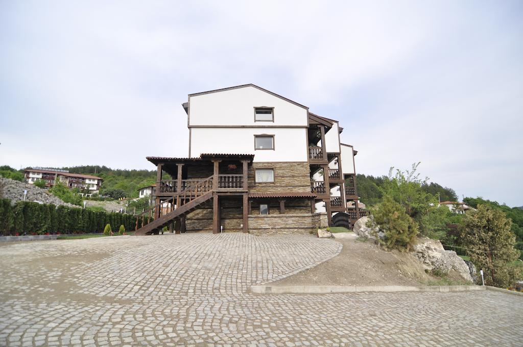 Aparthotel Seasons Glavatarski Han กลาวาตาร์ตซิ ภายนอก รูปภาพ