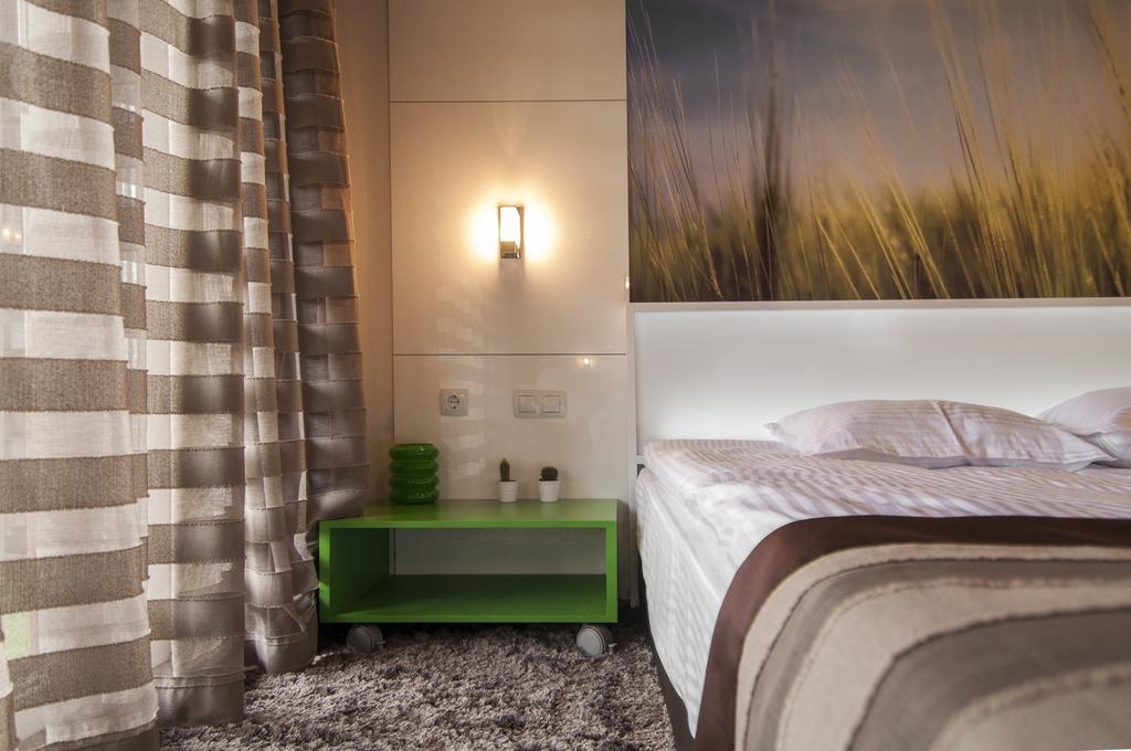 Aparthotel Seasons Glavatarski Han กลาวาตาร์ตซิ ภายนอก รูปภาพ