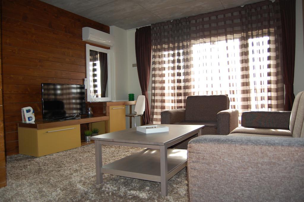 Aparthotel Seasons Glavatarski Han กลาวาตาร์ตซิ ห้อง รูปภาพ